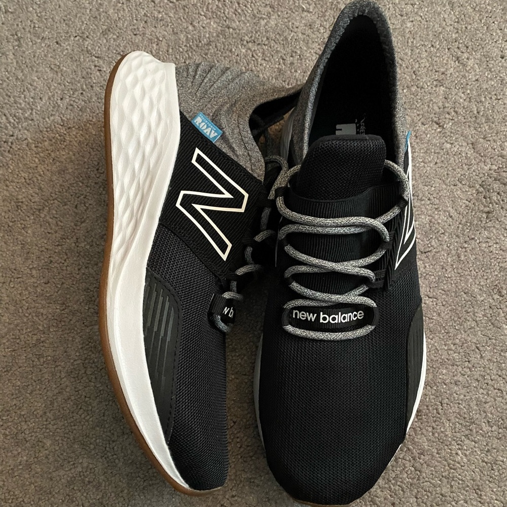 New Balance Tennis Shoes